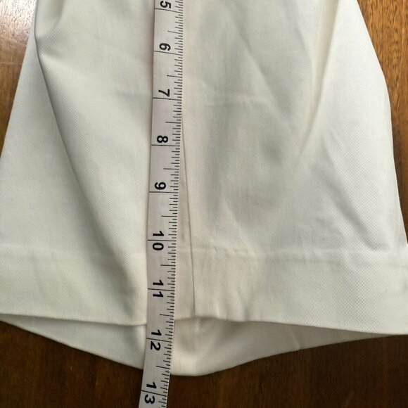 L-RL Ralph Lauren NWT White Golf Active Shorts Size 10 - Picture 3 of 7